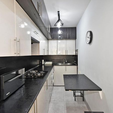Luxury Spacious Apartment On Saryan Street.Centre Erivan Dış mekan fotoğraf