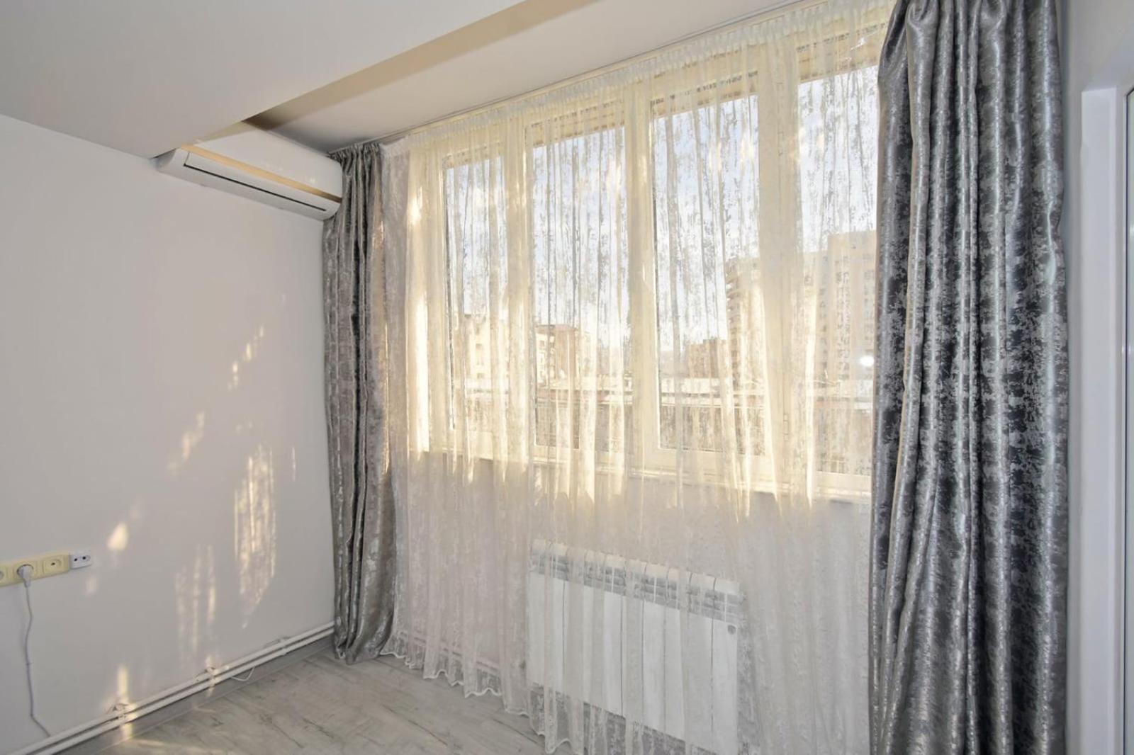 Luxury Spacious Apartment On Saryan Street.Centre Erivan Dış mekan fotoğraf